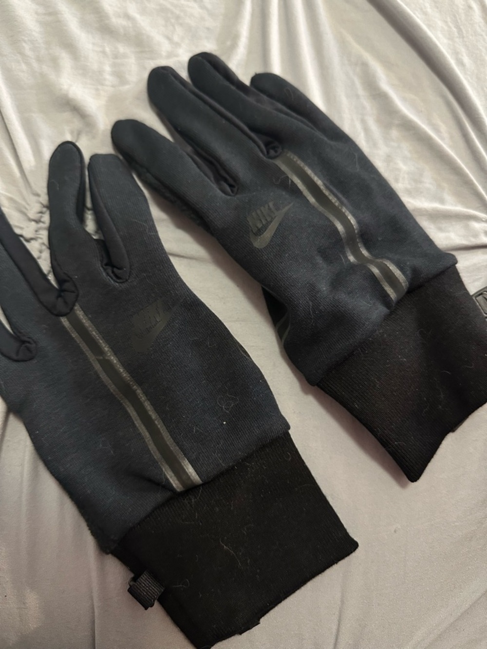 Nike Men’s Black Gloves with Reflective Stripe Detail